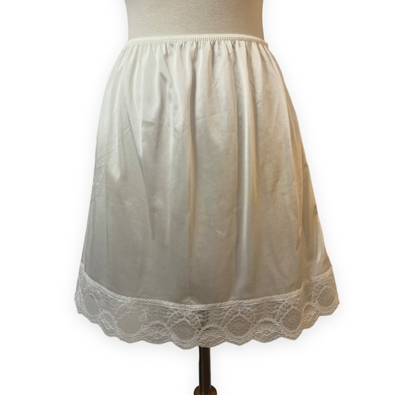 Cabernet White Nylon Lace Half Slip Skirt Size 28 in (Tag Large 26