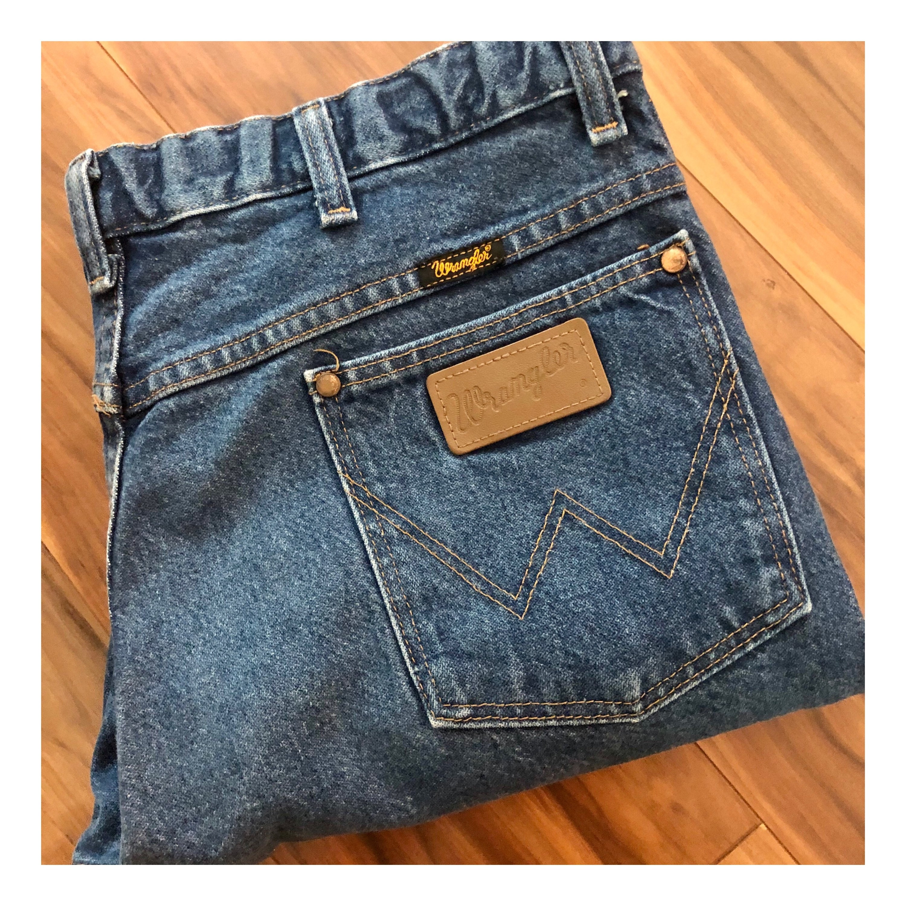 Vintage Wrangler Mom Jeans. High Rise 