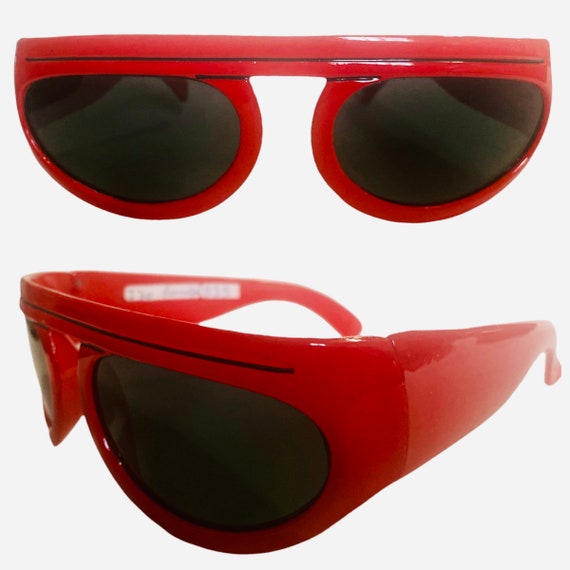 1970’s Mod Style Thick Red Framed Sunglasses