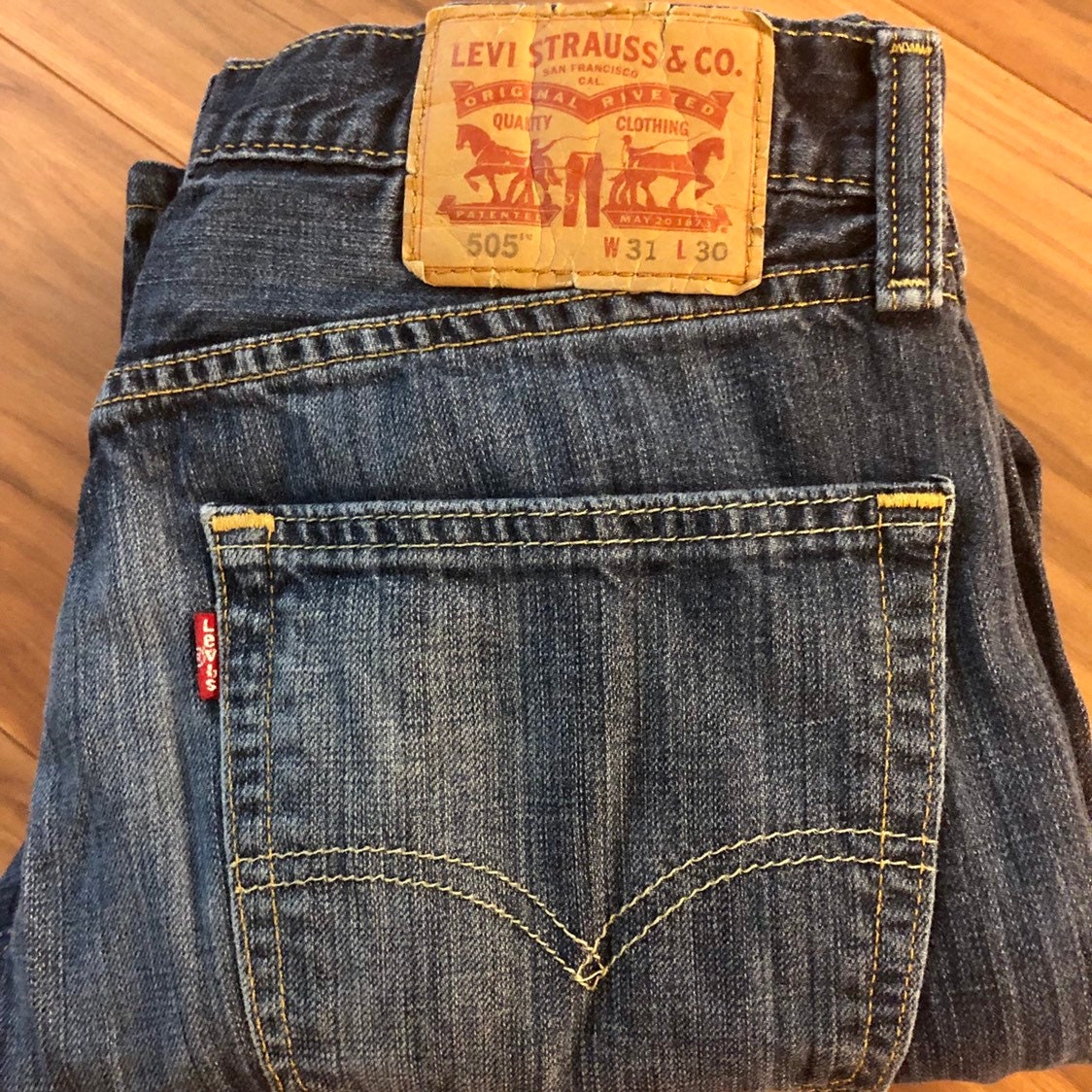 levis length 28