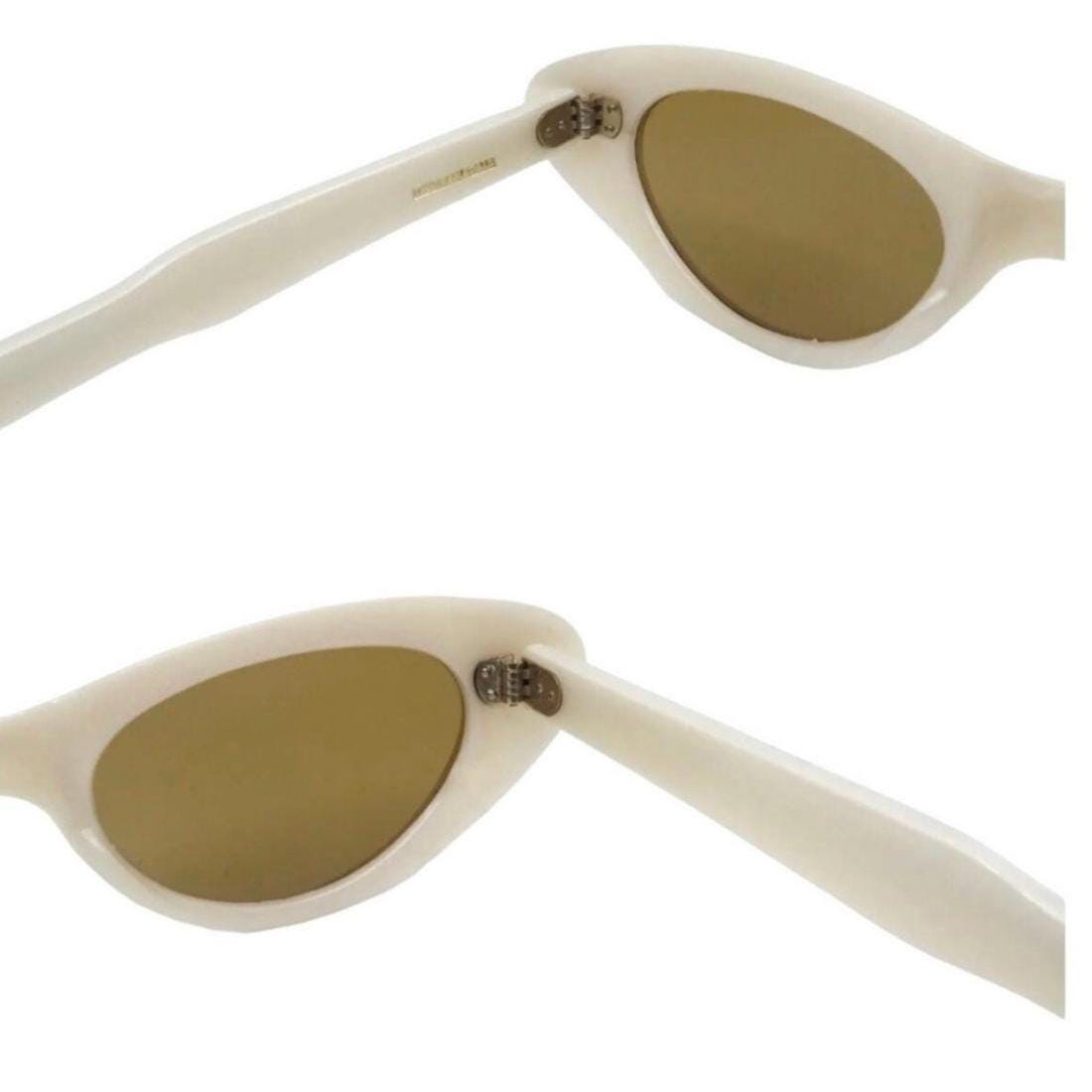 Vintage 1950’s Pearlescant Off White Cateye Sunglasses, Made in Italy, Retro VLV Cat Eye Plastic Frame White Vintage Sunglasses for sale | eBay main image 4