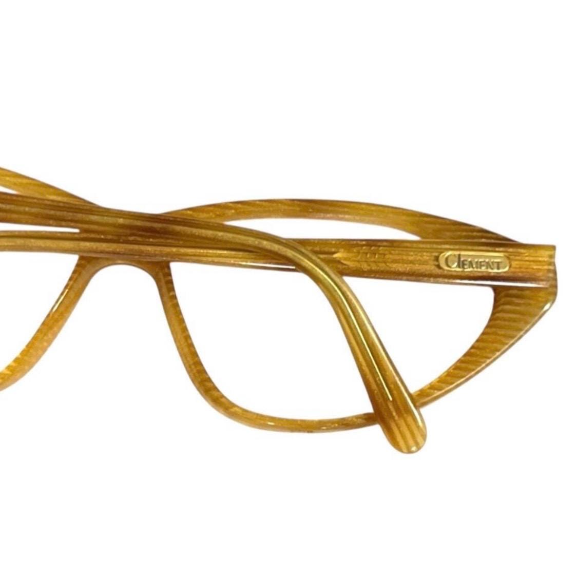 Vintage JEAN CLEMENT France Eyeglasses With a Slight Cateye  display picture 1