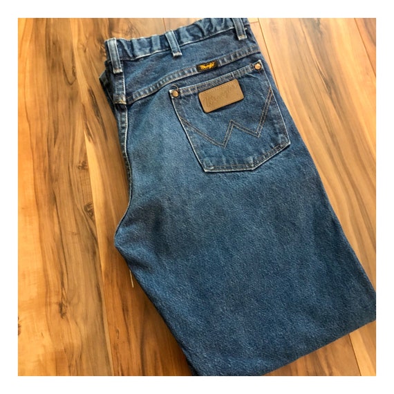 Vintage Wrangler Mom Jeans. High Rise 32” Waist - image 2