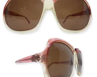1970s Oversized French Sunglasses in Clear & Pink Colorblock, Optical Qualiry and in Excellent Condition, Thick Frames Sunnies