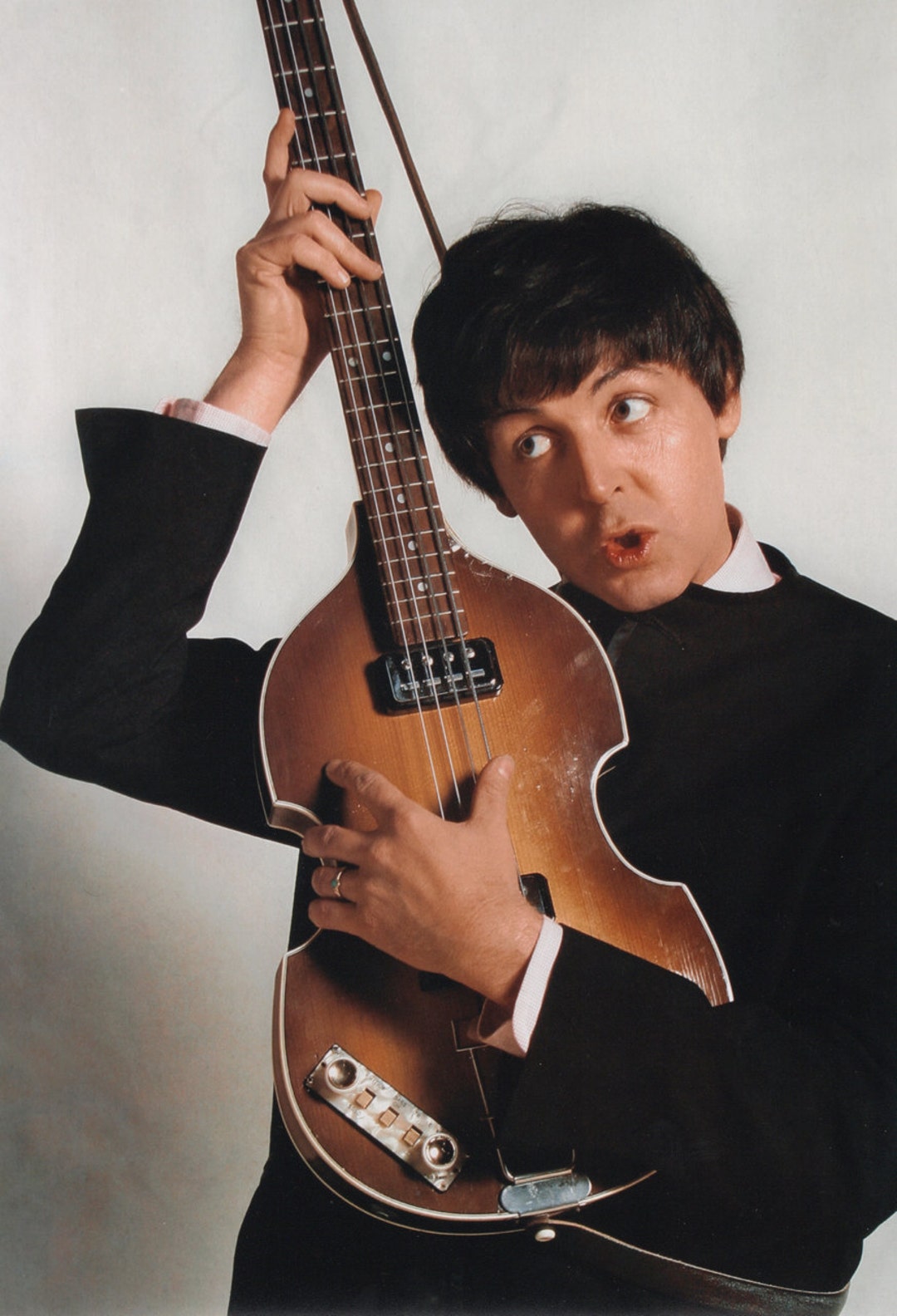 Linda McCartney Paul McCartney ギターピック Paul Mccartney Promotional 1981 Calendar Photographs by Linda
