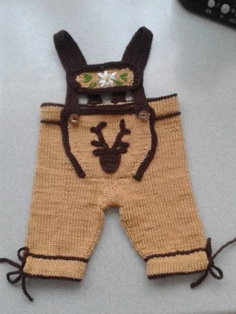 Tutorial Knitting and Crochet Baby pants, Lederhosen, bavarian style image 6