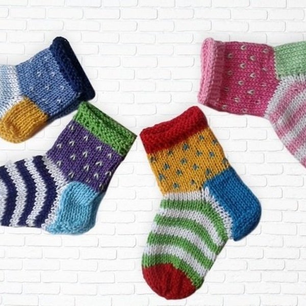 Babysocken Strickanleitung in 4 Größen