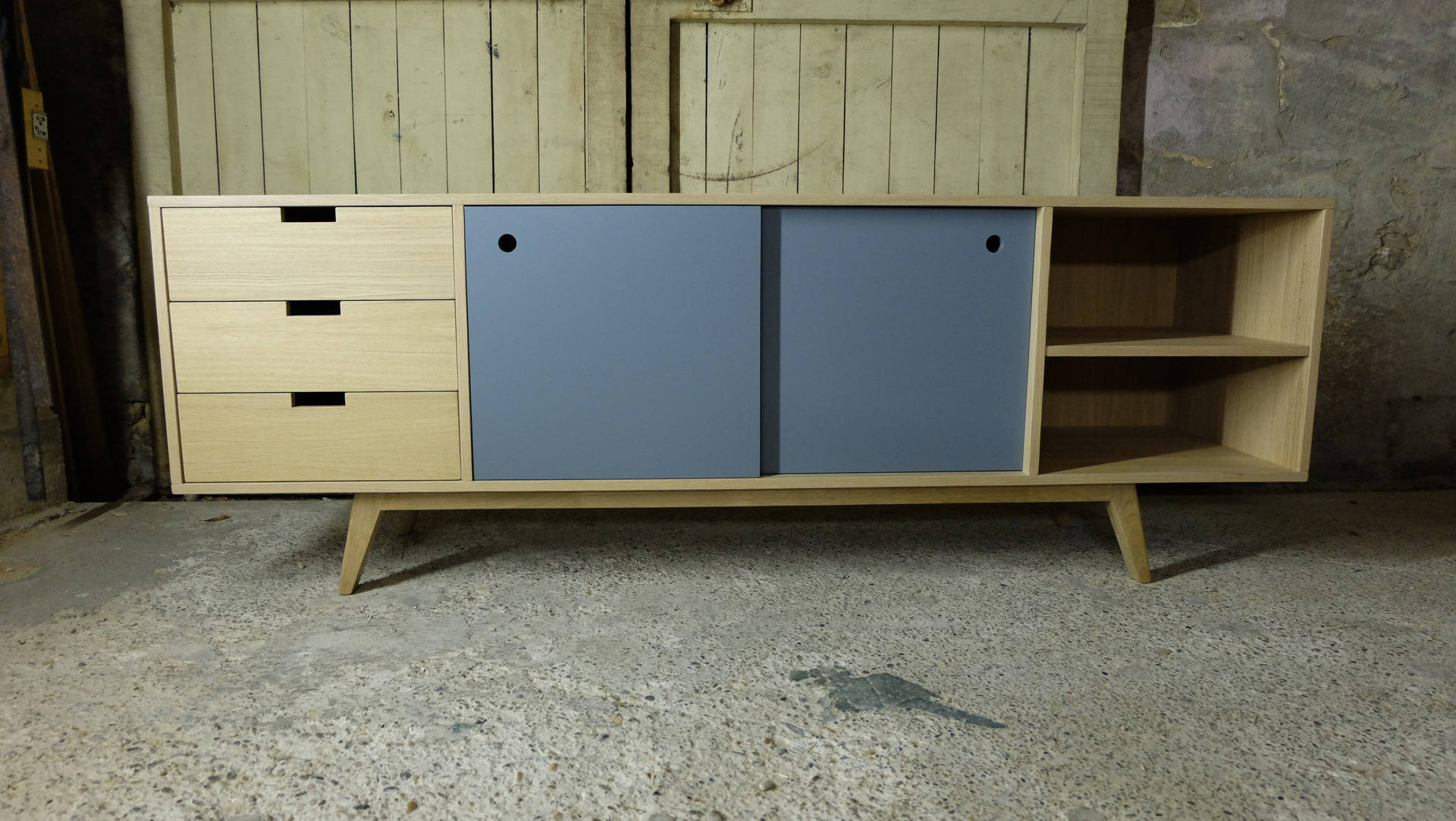 Création Sur Mesure // Enfilade Scandinave Grise En Chêne