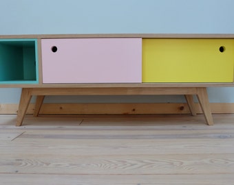 Creación personalizada // Pequeña fila de almacenamiento para la habitación de los niños