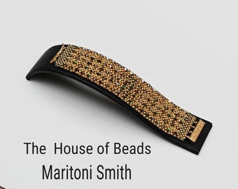 Handmade bead woven bracelet. Hand beaded bracelet.