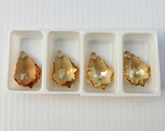 Swarovski crystal golden shadow baroque pendant 22 mm ( 1 )