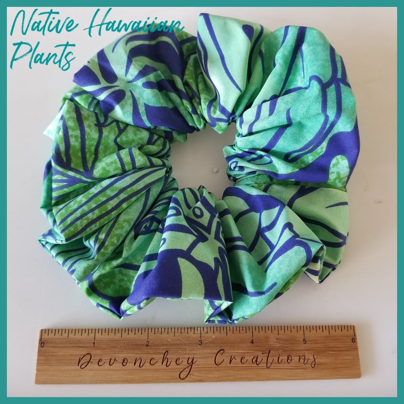 Giant Hawaiian Scrunchie shown in Native Hawaiian Plants fabric