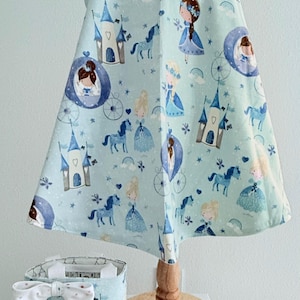 Children Cape, reversible Cape, Gifts for Kids Under 30 dollars, Girls princess Cape, Kids Birthday Gift, Unique cape, Small Shop,Hand made