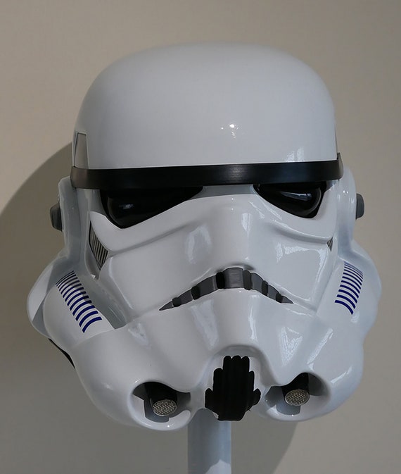 ストームトルーパーヒーローのフルサイズスターウォーズヘルメット