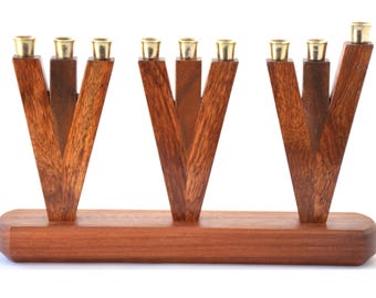 Menorá de Hanukkah de tres puntas