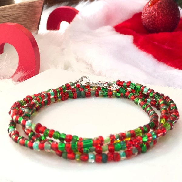 Long Christmas necklace, Christmas beaded necklace, Christmas jewelry for women, Red Green small bead necklace, Glass Bead Necklace