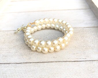 Ivory pearl beaded hoop earrings, Simple pearl earrings, Ivory hoop earrings, Ivory wedding hoop earrings for women, Pearl Jewelry