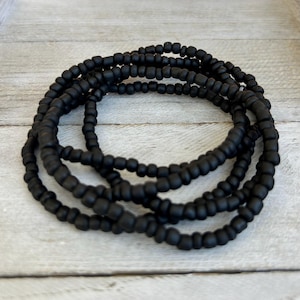 Black bracelet set, Seed bead bracelet, Matte bead bracelets, Black bead bracelet set, Black stretch bracelet, Black matte jewelry for women