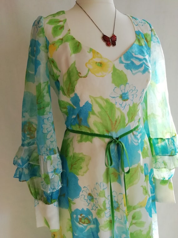 A truly amazing 70s Maxi Dress in blue/green flor… - image 3