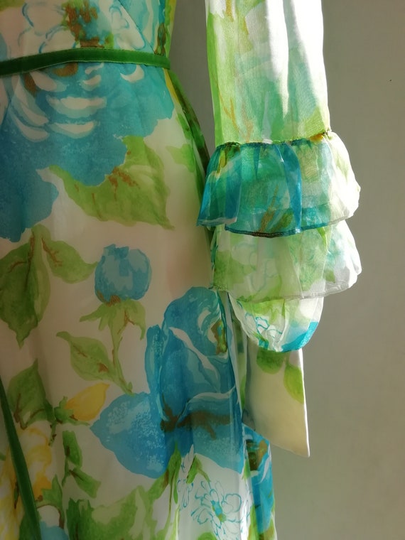 A truly amazing 70s Maxi Dress in blue/green flor… - image 4