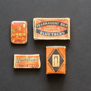 Petites collections de boîtes en carton vintage publicitaires vintage