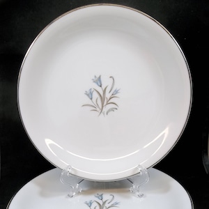 Noritake China 5564 Salad Desert Plates 8&quot; White Blue Bell Flowers 1954-1962 Platinum Trim Japan Mid-Century Modern Fine China