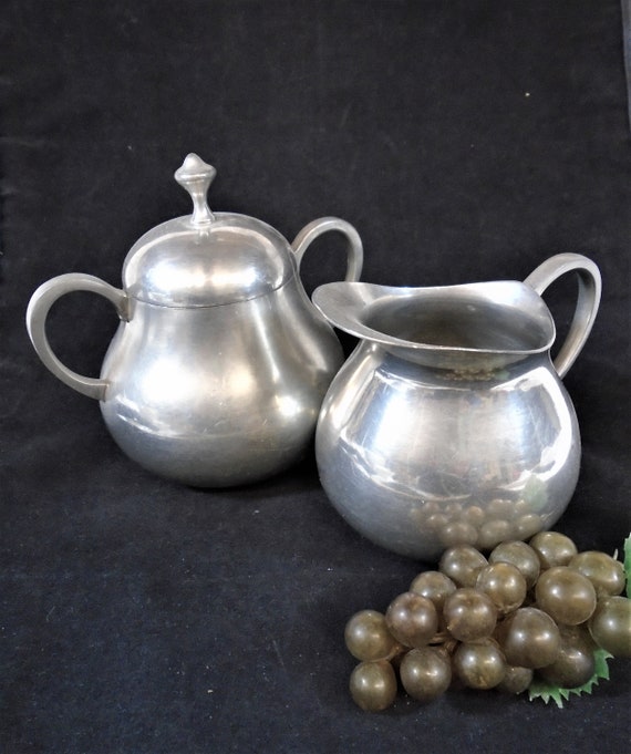 Sugar Bowl W/lid And Tray MInt Condition Early American Pewter Creamer 