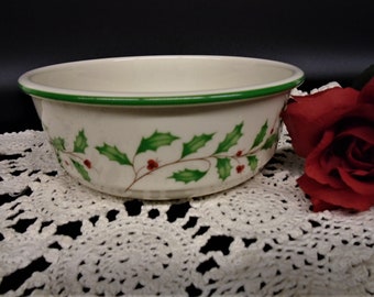 Lenox Holiday All Purpose Bowl Holly Berry Round 6.25" Bowl Green Trim Rim American by Design 1970s - current Christmas Holidays