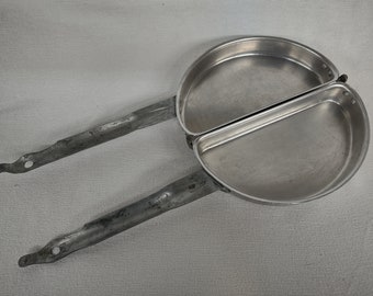 Mirro 1134 Omlet Pan Double-Sided Half Moon Hinged Flip Style, Aluminum, Made In USA Camping Collectibles Country Farmhouse Decor