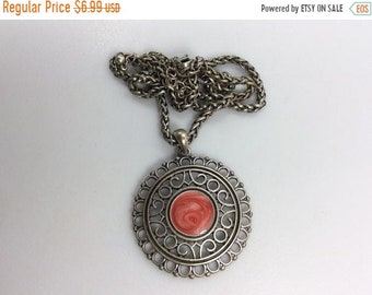 Swirl Slip Lead Necklace Silver-Pale Pink
