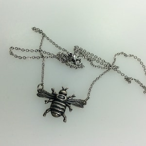 Vintage 19" Necklace Silver Toned With Bee Design Used