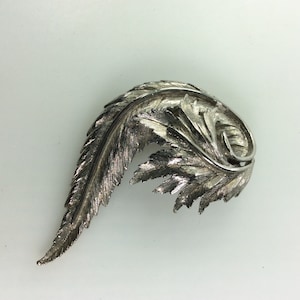 Vintage Pin Brooch Silver Toned Textured Curled Leaf Design Used