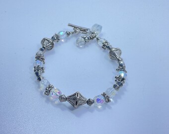 Vintage 7” Silver Toned Bracelet With Beads Used