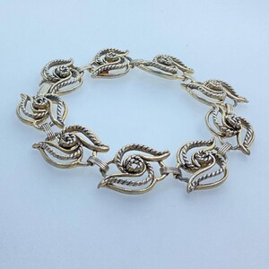 Vintage 6” Gold Toned Bracelet With Floral Design Used