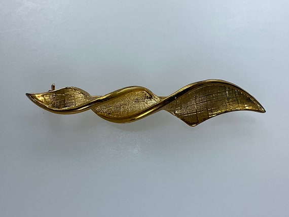 Vintage Pin Brooch Gold Toned Textured Twist Used - image 1