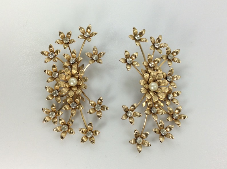 Vintage Clip On Earrings Gold Toned Flower Spray With Clear Rhinestones And Faux Pearl Used