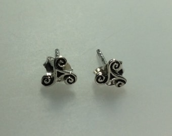 Vintage Stud Earrings Sterling Silver 925 Celtic Triangular Triscele Design New Old Stock