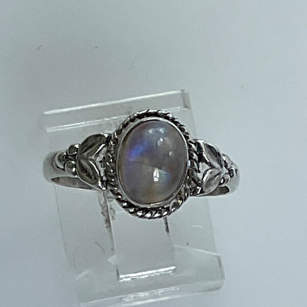 Vintage Ring Size 7.75 Sterling Silver 925 Oval Rainbow Moonstone Used