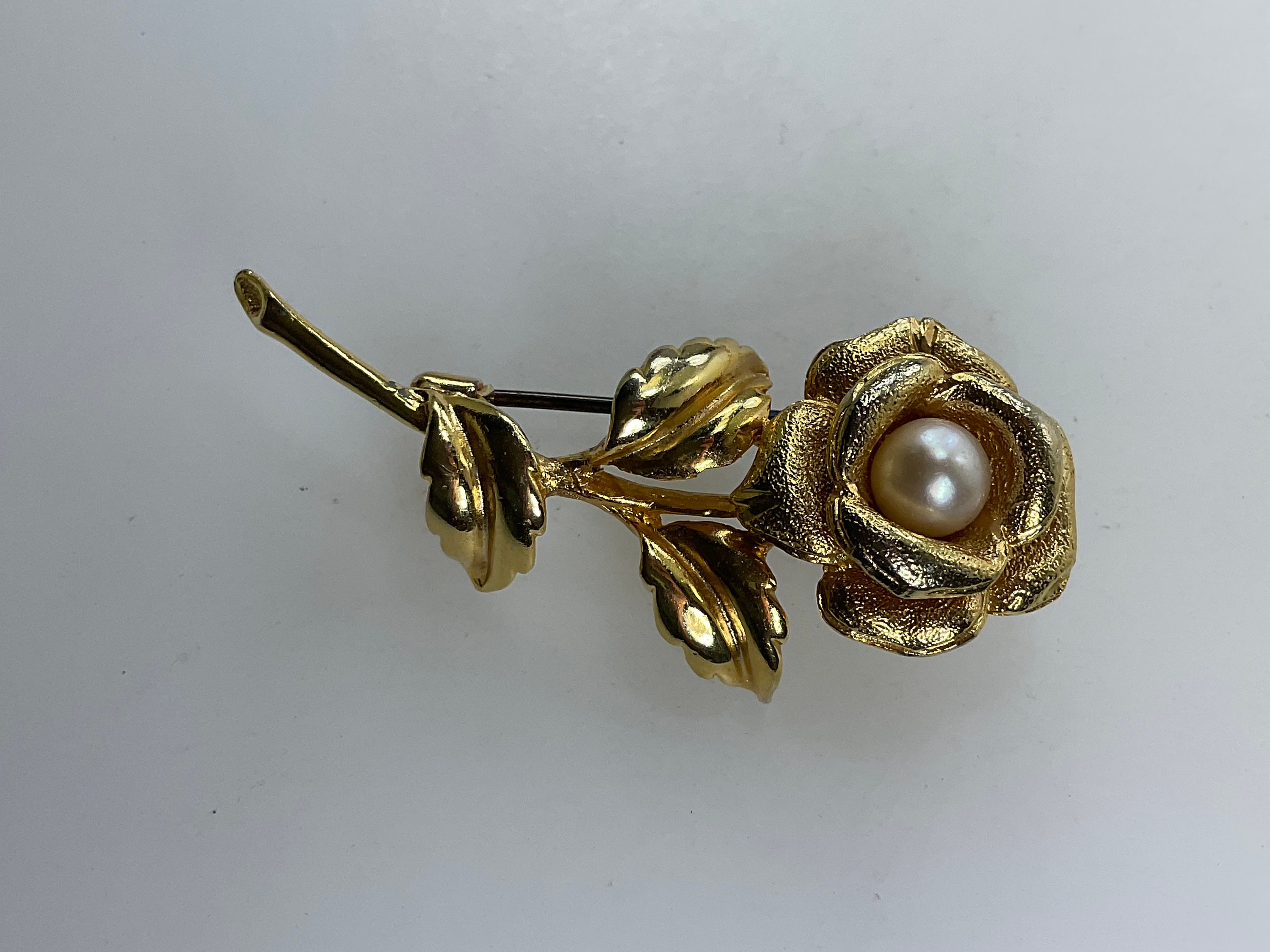 Vintage Pin Brooch Gold Toned Rose with White Faux Pearl used