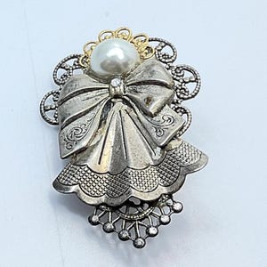 Vintage Pin Brooch Silver Toned Angel Used