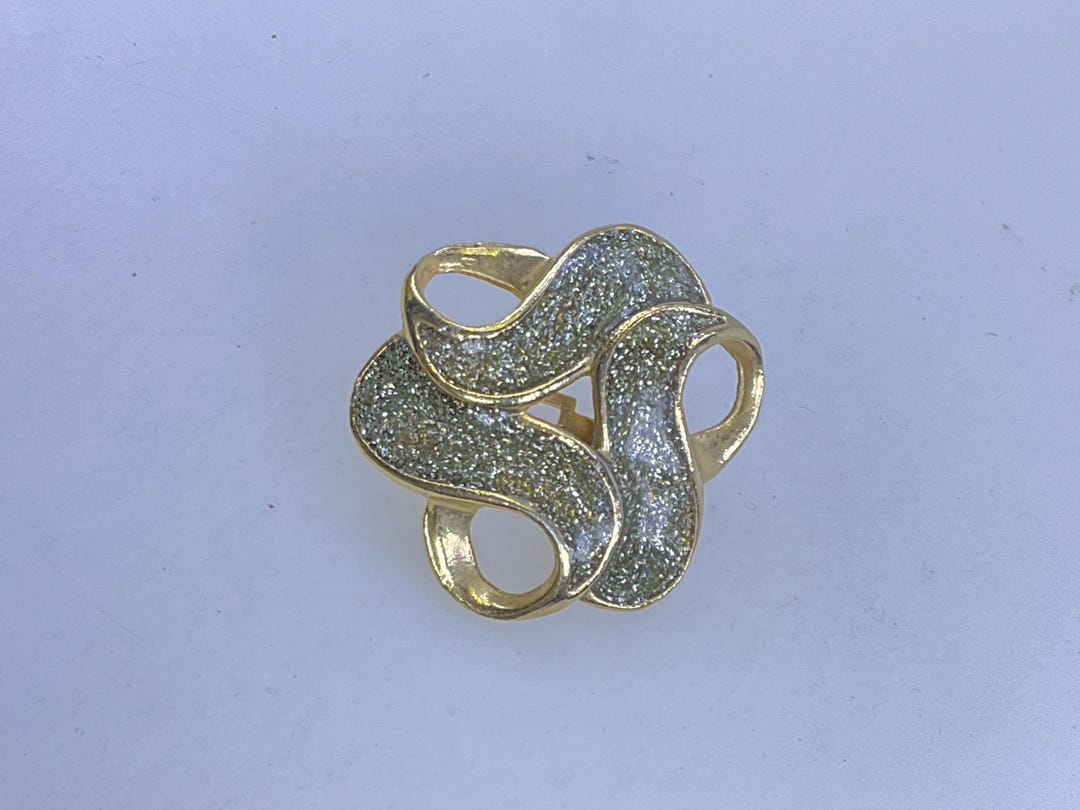 Trinity Pin Ring Vintage Pin Brooch Gold Toned Trinity With Sparkle Enamel Used - Etsy
