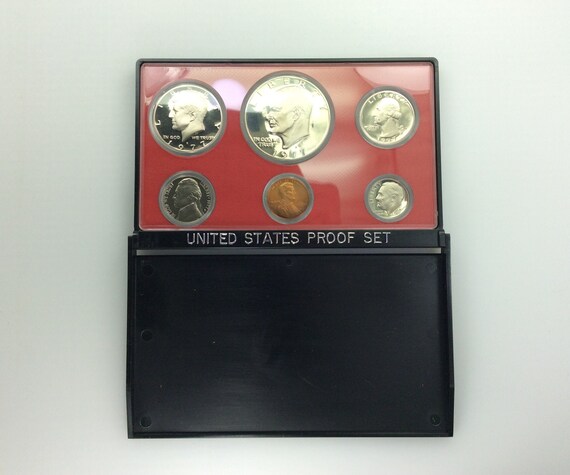 1977 US 12 Piece Mint Set In original packaging from US mint Uncirculated 