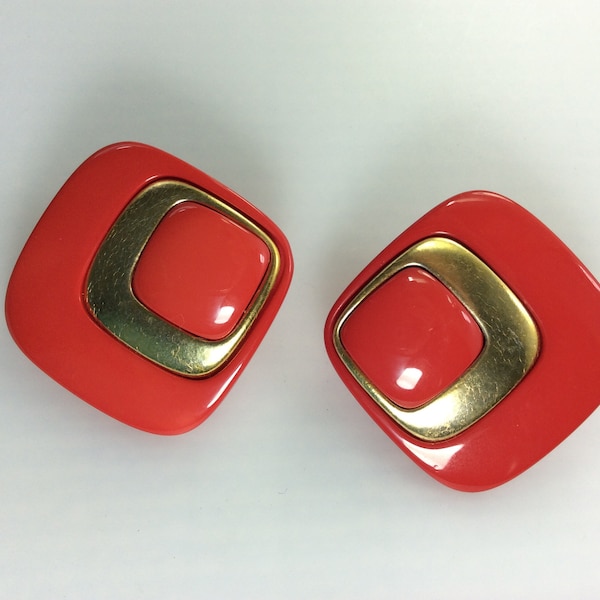 Vintage Stud Earrings Diamond Shape Red With Gold Toned Accent Plastic Used