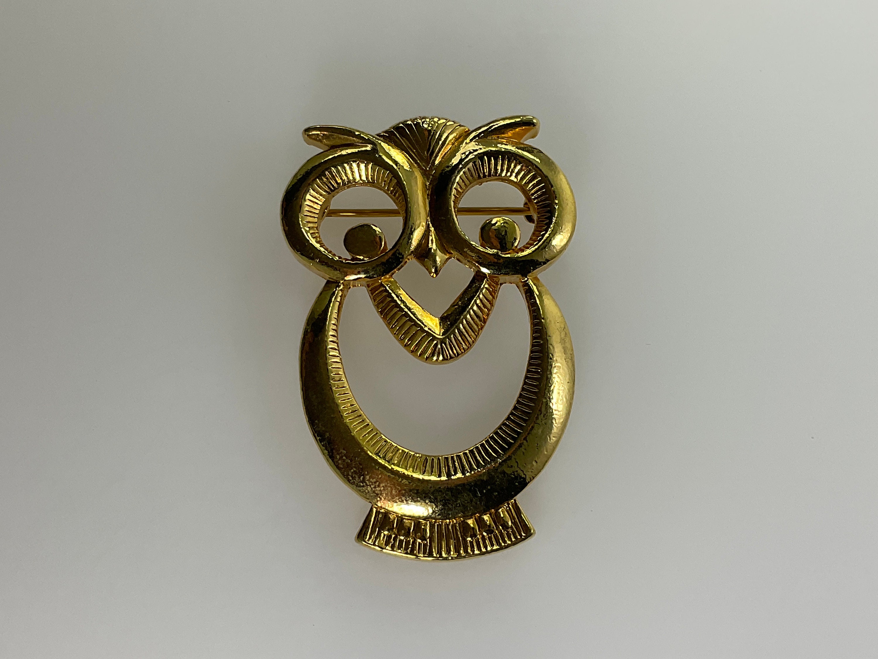 Vintage Pin Brooch Gold Toned Owl Design Used