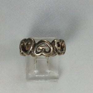 Vintage Ring Size 6.75 Sterling Silver 925 Band With Hearts All Around Needs Cleaned Used
