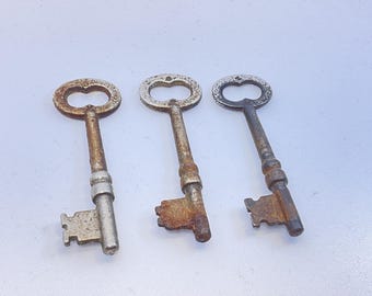 Vintage Lot Of 3 Skeleton Keys Used
