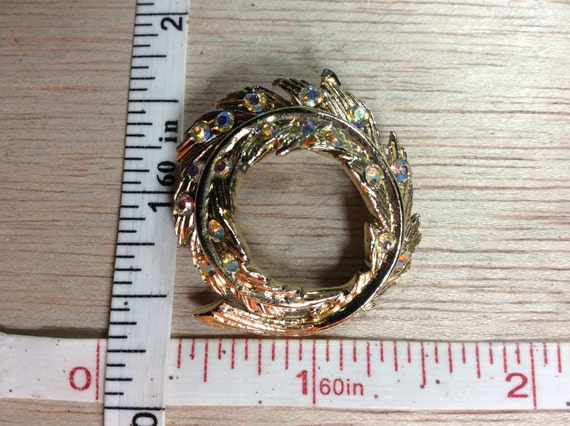 Vintage Gold Toned Pin Brooch Leaf Aurora Boreali… - image 1