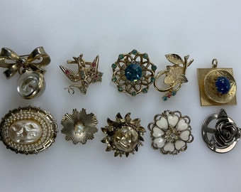 Vintage Coro Lot Pendants And Pins Assorted Designs Minor Damage As Is Used