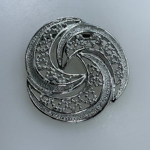Vintage Gerrys Pin Brooch Silver Toned Round Spiral Design Used