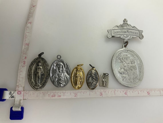 Vintage Christian Lot Pin Pendants Assorted Desig… - image 2